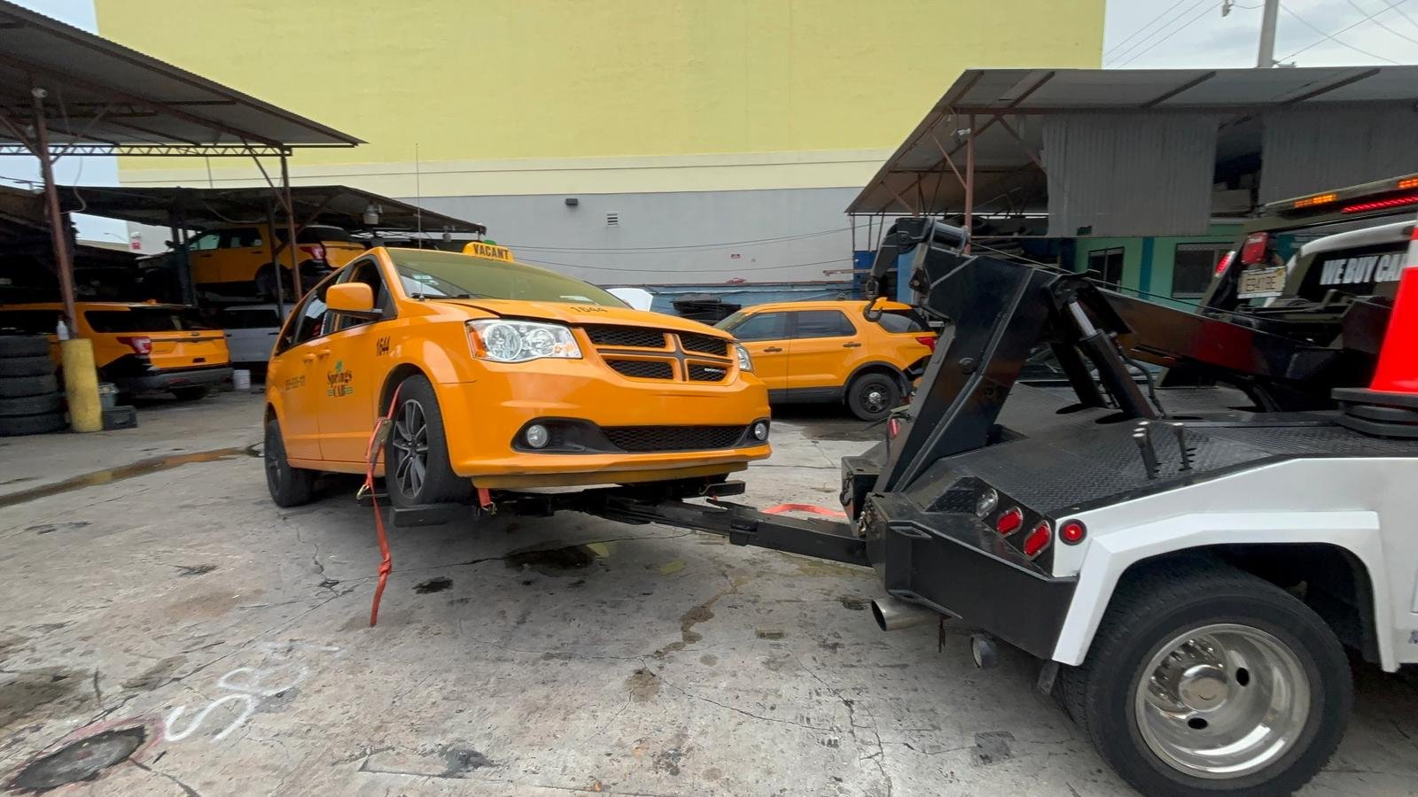 Fast Towing 24/7 fleet photo 14